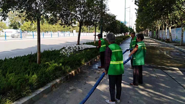 扮靚城市，為國慶增光添彩